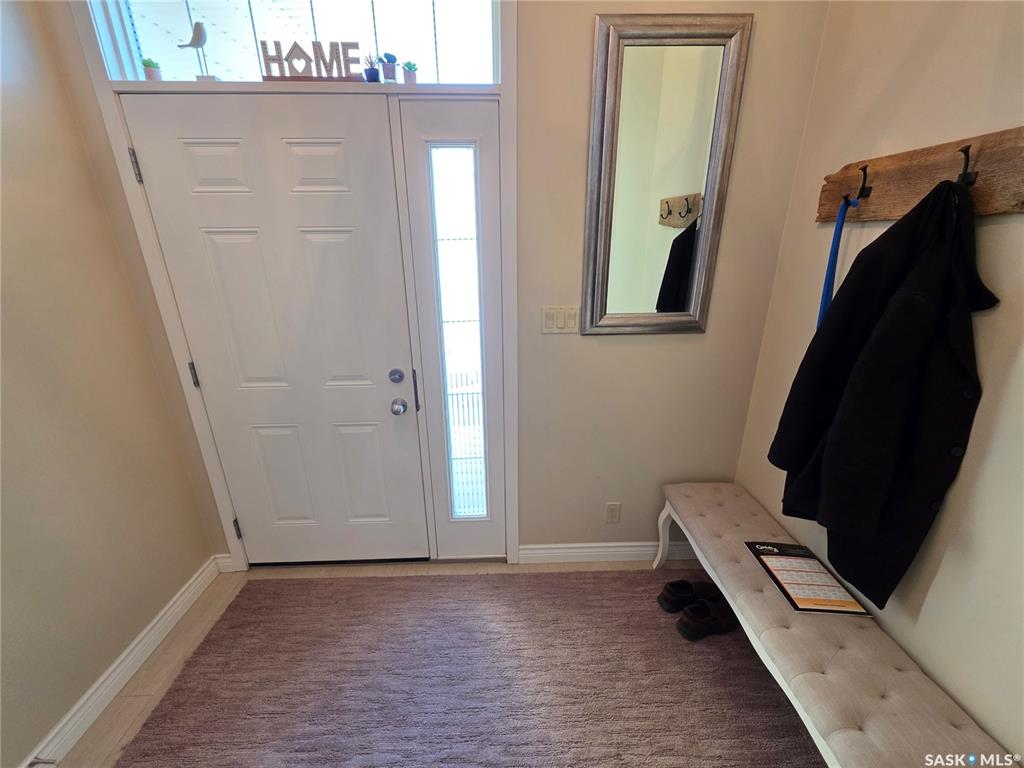 Second View of 206 8th Avenue Ne, North East, Swift Current, Saskatchewan, S9H 2P4