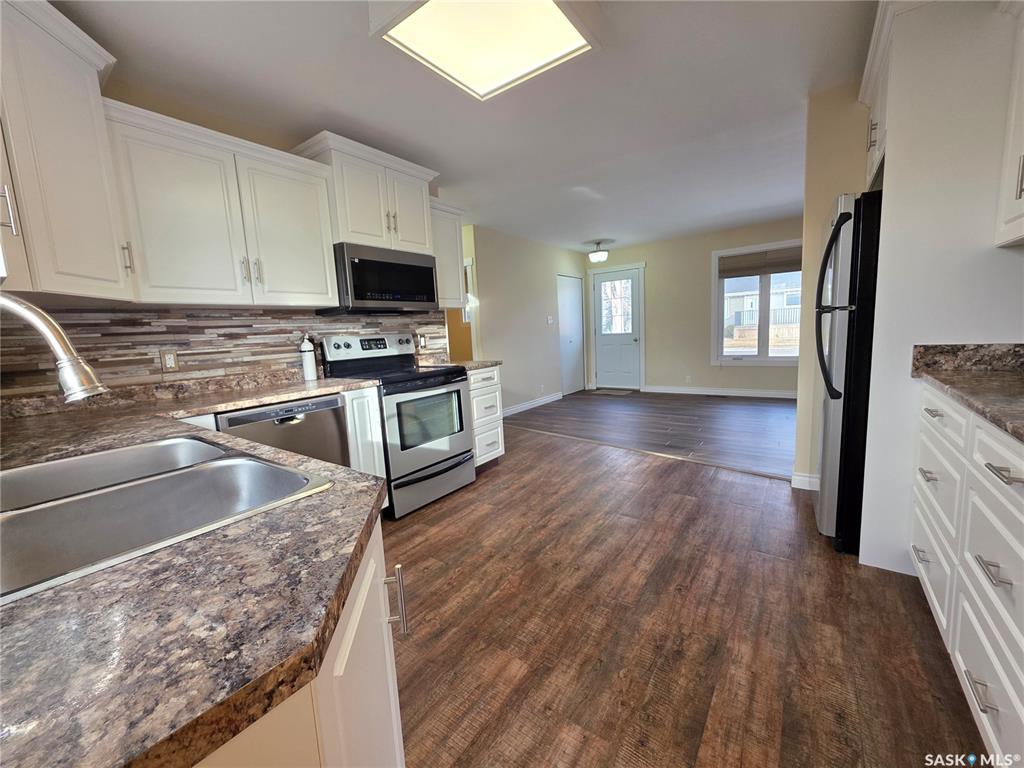 Fourth View of 1420 Chaplin Street E, North East, Swift Current, Saskatchewan, S9H 1K4