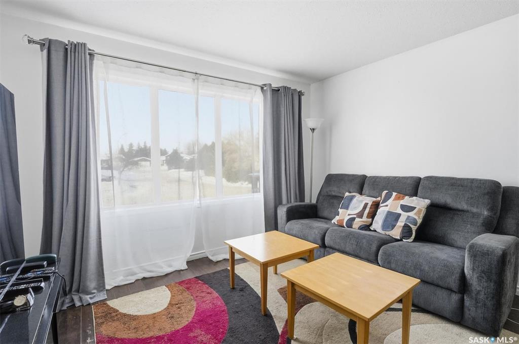 Fifth View of 118 120 Barber Crescent, Fairhaven, Saskatoon, Saskatchewan, S7M 5M7