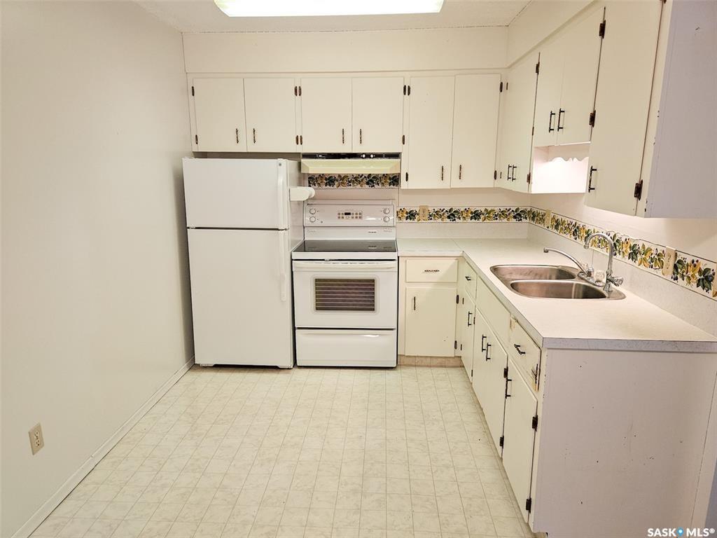 Second View of 320 13 Th Avenue Ne #8, North Hill, Swift Current, Saskatchewan, S9H 2V9