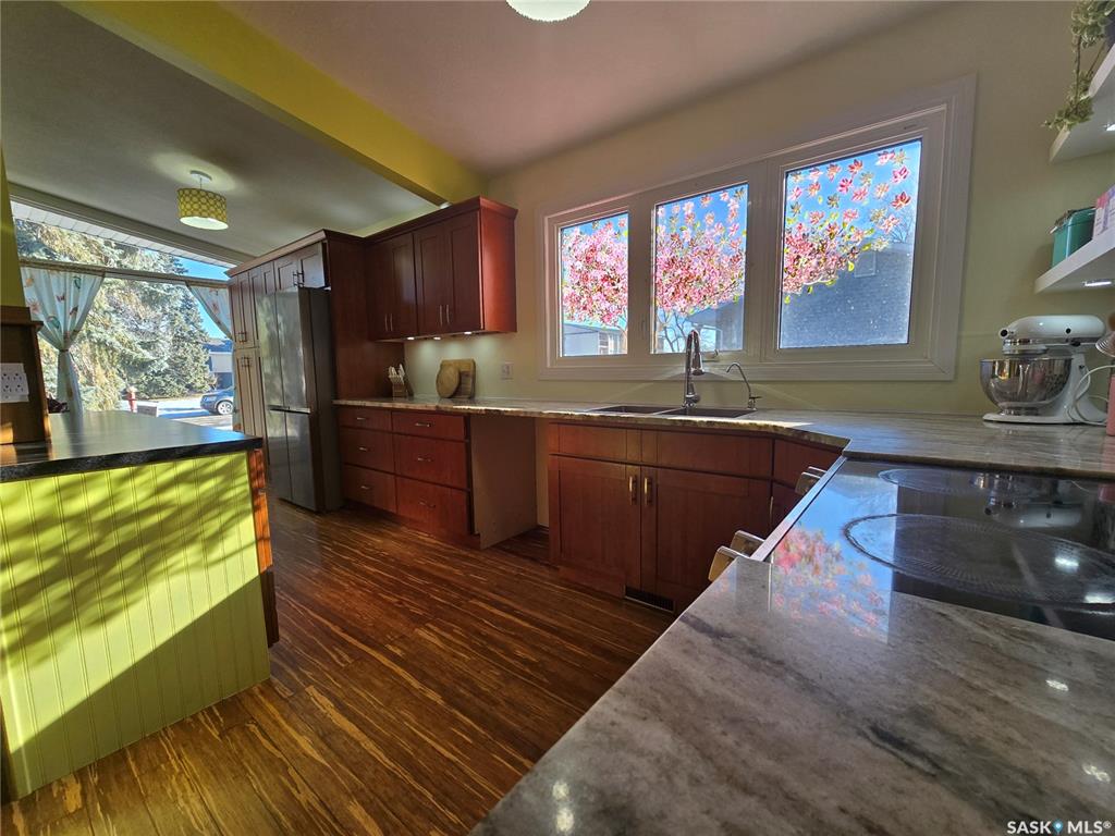 Fourth View of 531 Scott Street, Weyburn, Saskatchewan, S4H 1T2