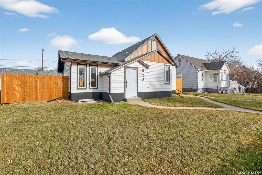 Main View of 622 Fairford Street E, Hillcrest MJ, Moose Jaw, Saskatchewan, S6H 0E8