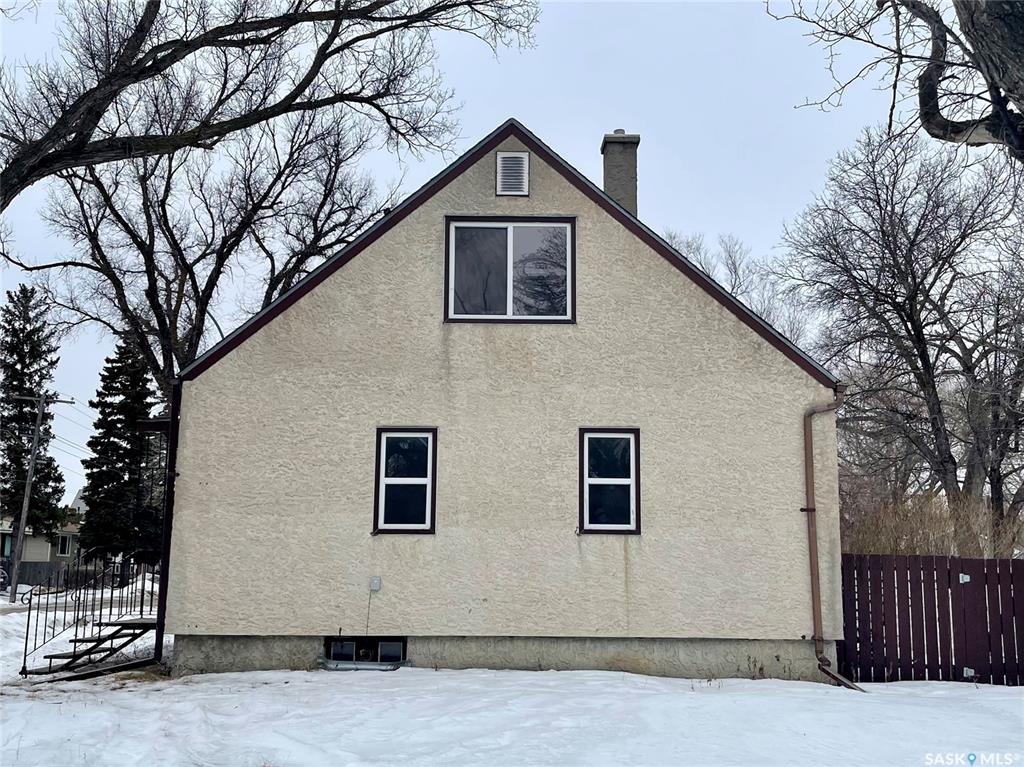 Fifth View of 4201 6th Avenue, Washington Park, Regina, Saskatchewan, S4T 0N7