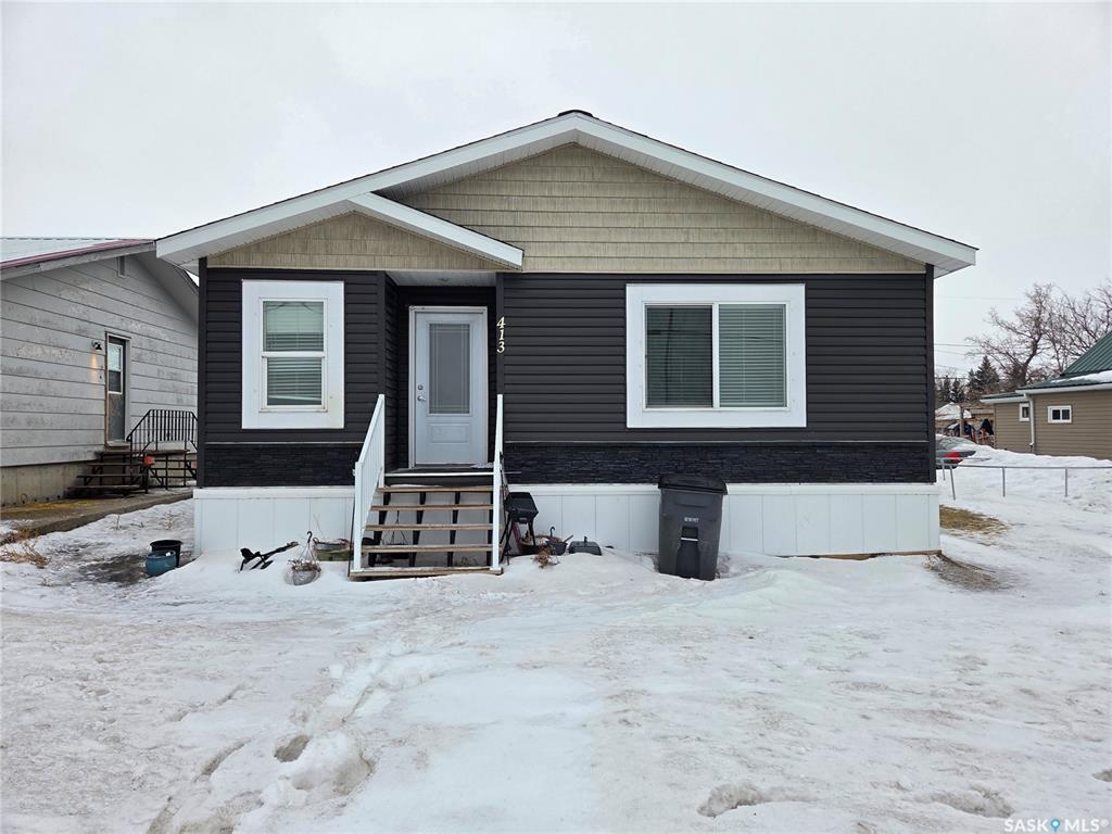 Third View of 413 Railway Street, Kipling, Saskatchewan, S0G 2S0