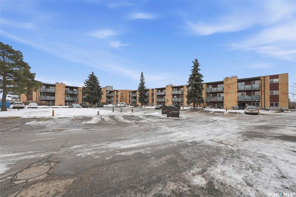 423 Tait Court #400, SK028156, Saskatchewan,