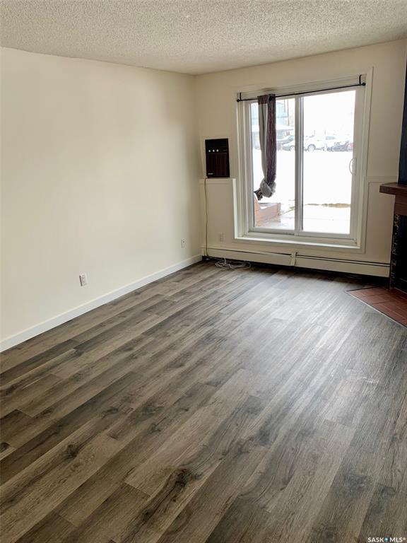 Third View of 802 D Kingsmere Boulevard #104, Lakeview SA, Saskatoon, Saskatchewan, S7J 4B7