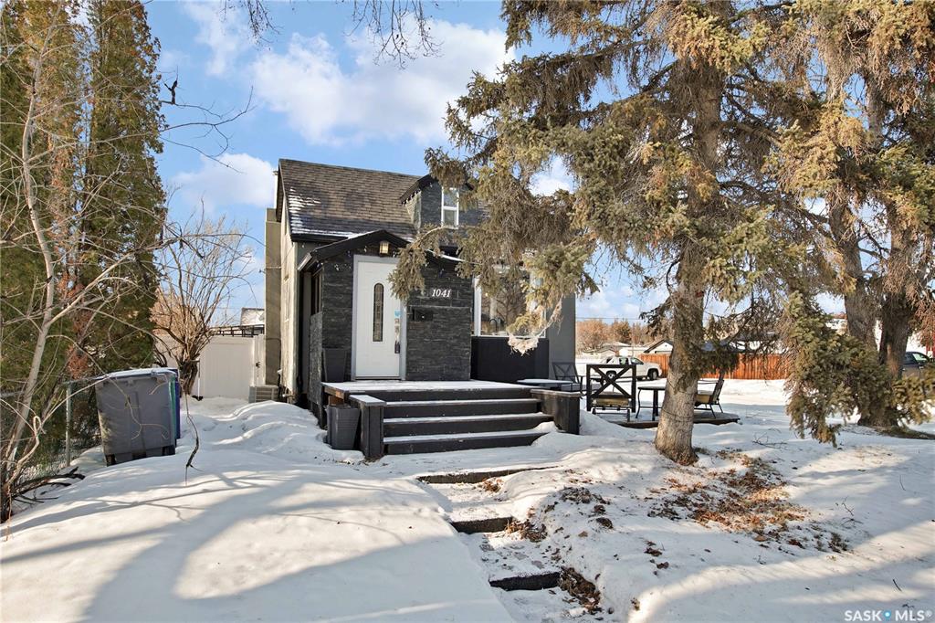 Third View of 1041 L Avenue N, Hudson Bay Park, Saskatoon, Saskatchewan, S7L 2R7