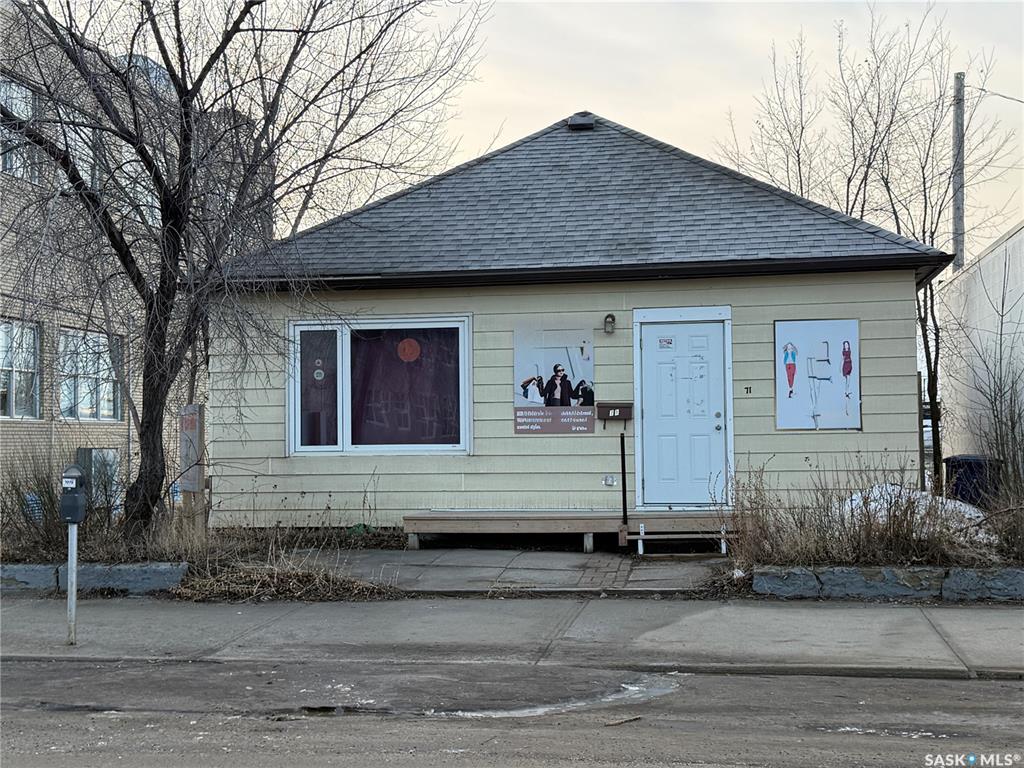 MLS® listing #SK028302 for sale located at 71 Ross Street W