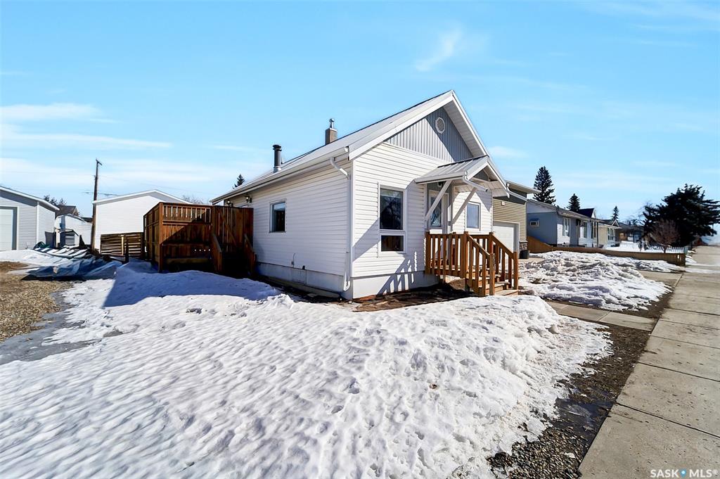 Second View of 207 5th Avenue E, Biggar, Saskatchewan, S0K 0M0
