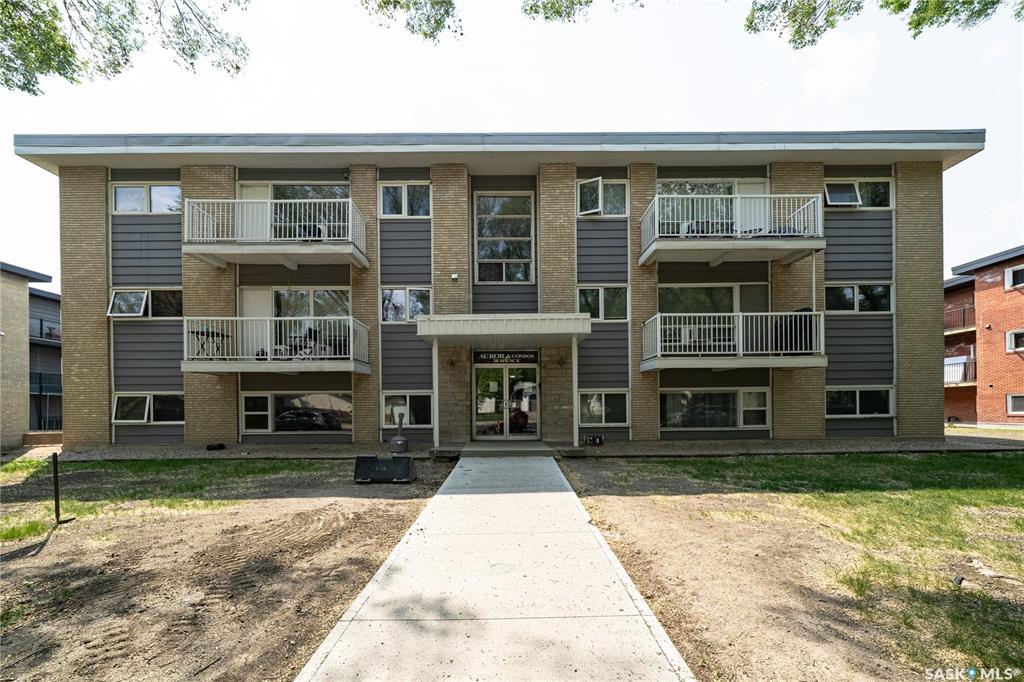 MLS® listing #SK028471 for sale located at 38 Spence Street #4