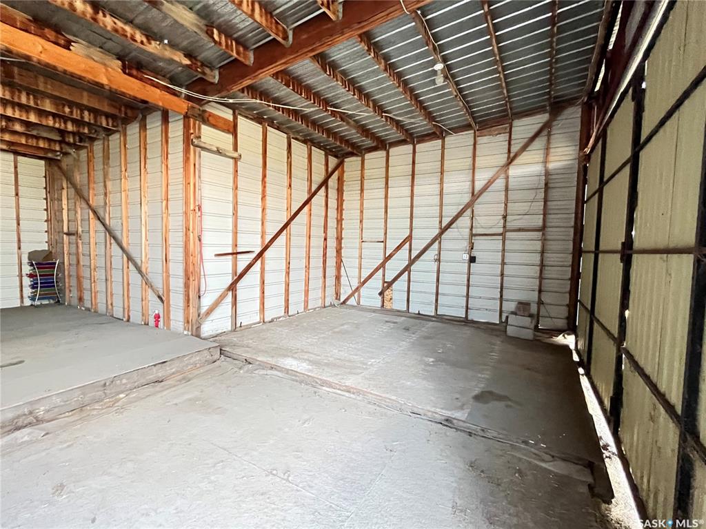 Fourth View of Airport Road, Maple Creek, Saskatchewan, S0N 1N0