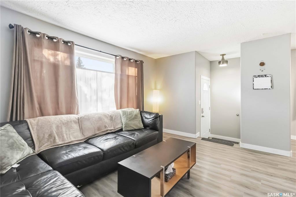 Third View of 732 Mccormack Road, Parkridge SA, Saskatoon, Saskatchewan, S7M 4Z9