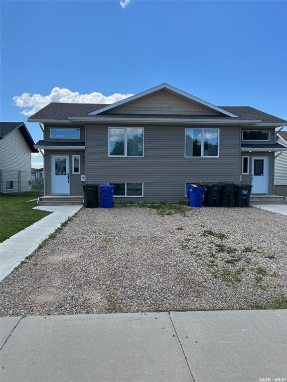 833 835 5th Street E, SK028553, Saskatchewan,