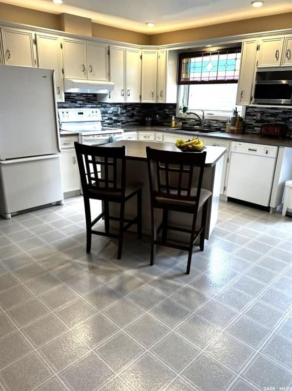 Fourth View of 797 4th Street W, Shaunavon, Saskatchewan, S0N 2M0