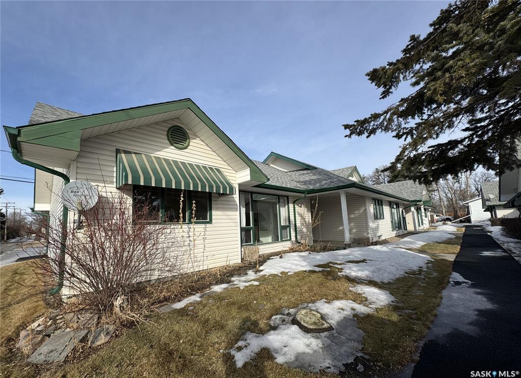 111 2nd Avenue E #105, SK028601, Saskatchewan,