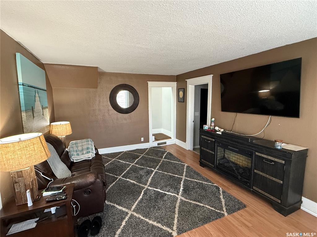 Fifth View of 711 Luten Avenue, Radville, Saskatchewan, S0C 2G0