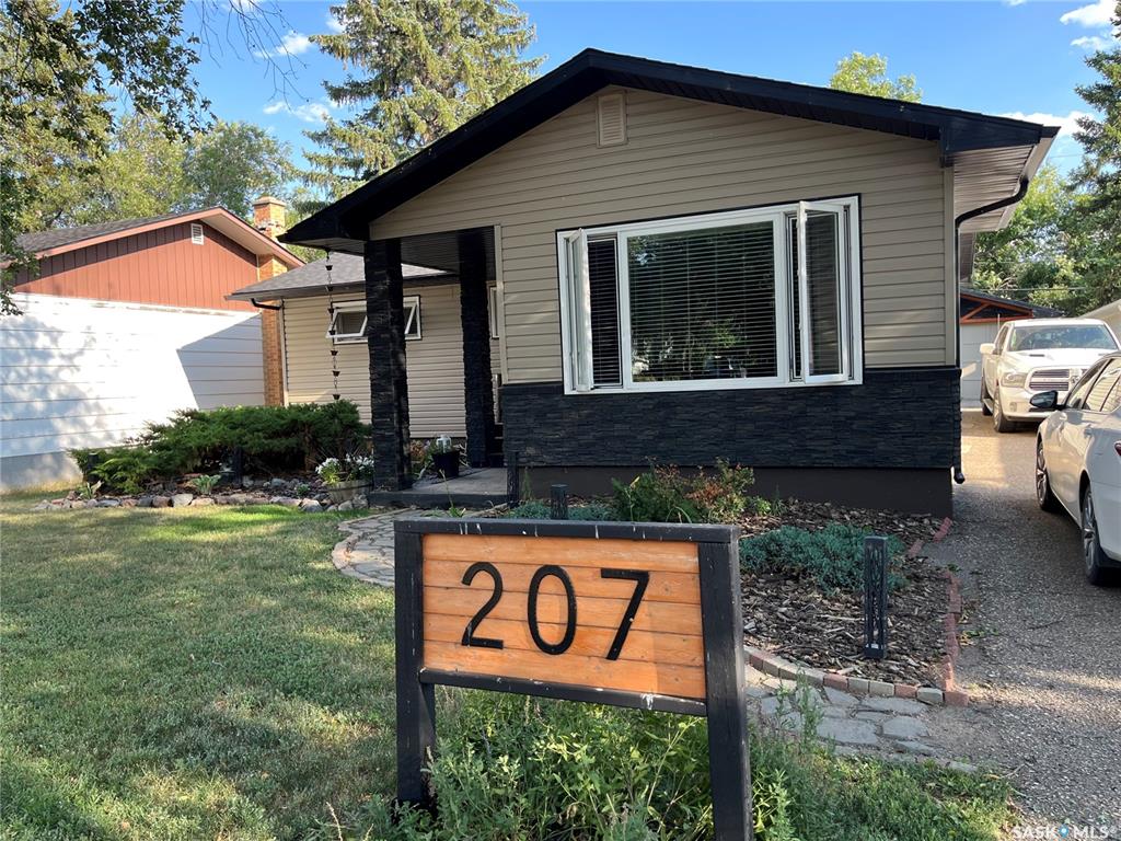 Second View of 207 Dominion Road, Assiniboia, Saskatchewan, S0H 0B0