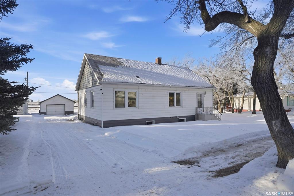 Second View of 208 2nd Avenue E, Nokomis, Saskatchewan, S0G 3R0