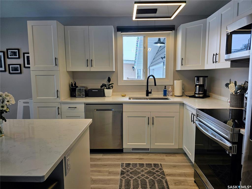 Fifth View of 25 King Crescent, Humboldt, Saskatchewan, S0K 2A0