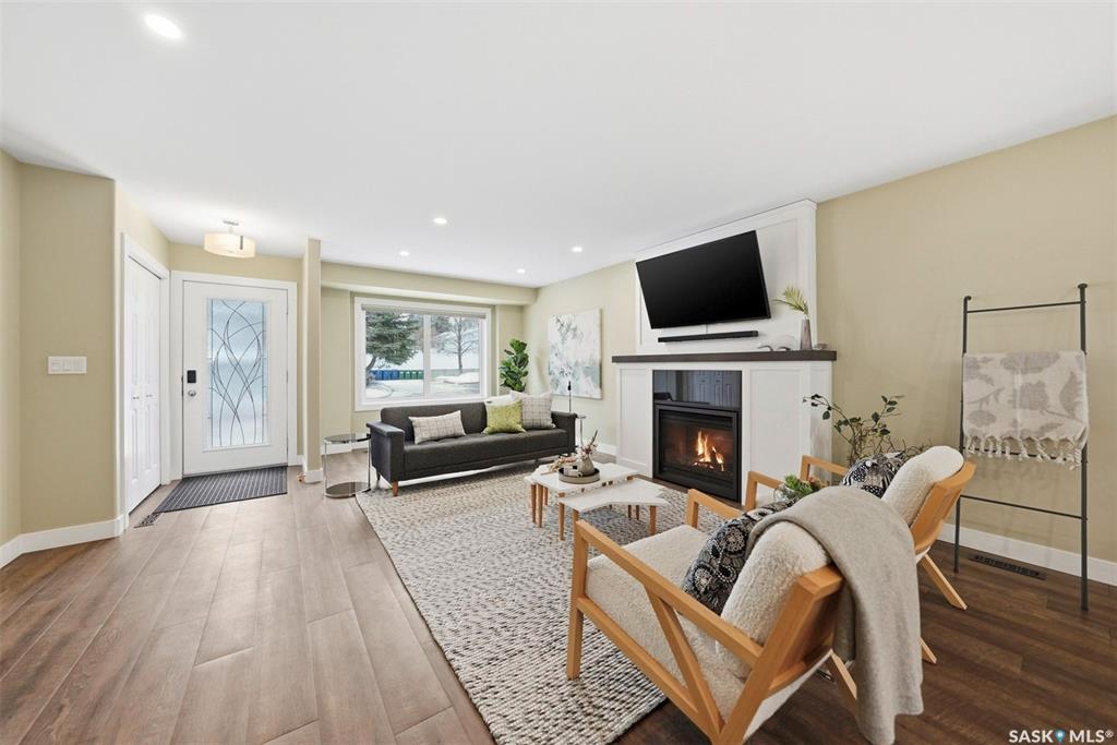 Fourth View of 330 Laronge Road #109, Lawson Heights, Saskatoon, Saskatchewan, S7K 8B9