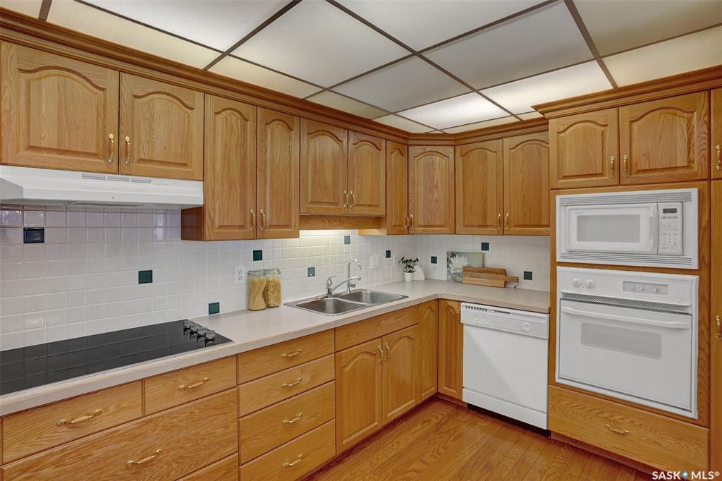 Fifth View of 2050 College Avenue #204, Transition Area, Regina, Saskatchewan, S4P 4M3