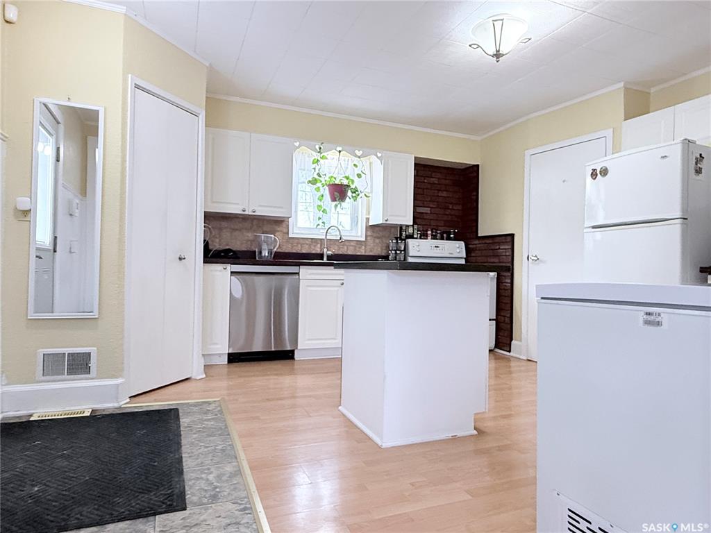 Fifth View of 241 4th Avenue W, Melville, Saskatchewan, S0A 2P0