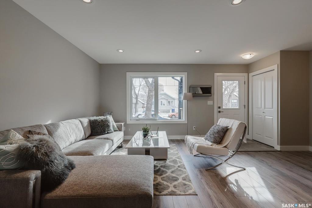 Fifth View of 133 E Avenue S, Riversdale, Saskatoon, Saskatchewan, S7M 1R7