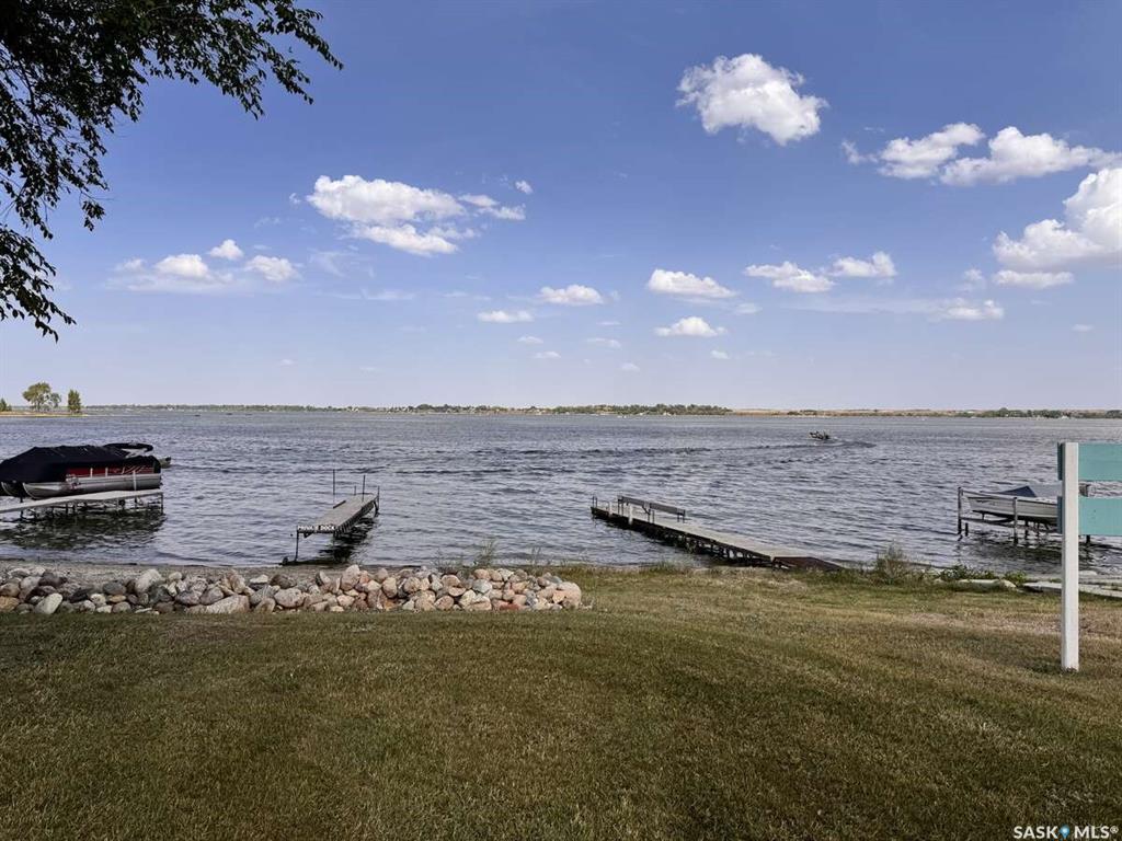 100 B Lakeshore Drive, SK028988, Saskatchewan,