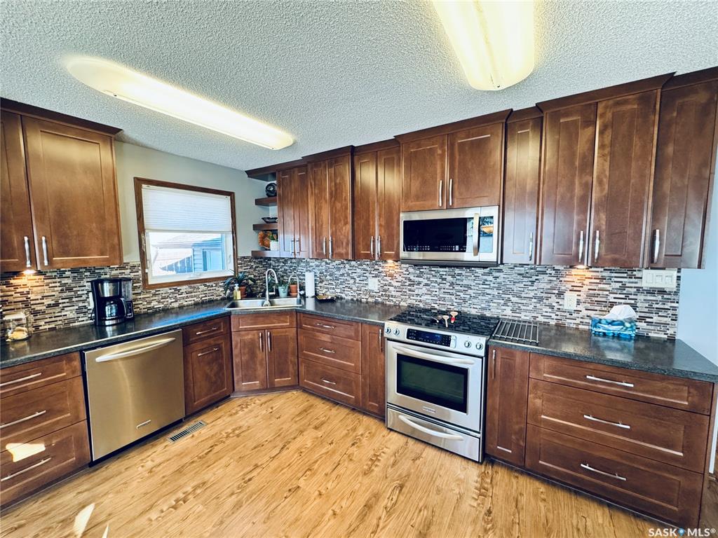 Fifth View of 403 8th Avenue W, Biggar, Saskatchewan, S0K 0M0