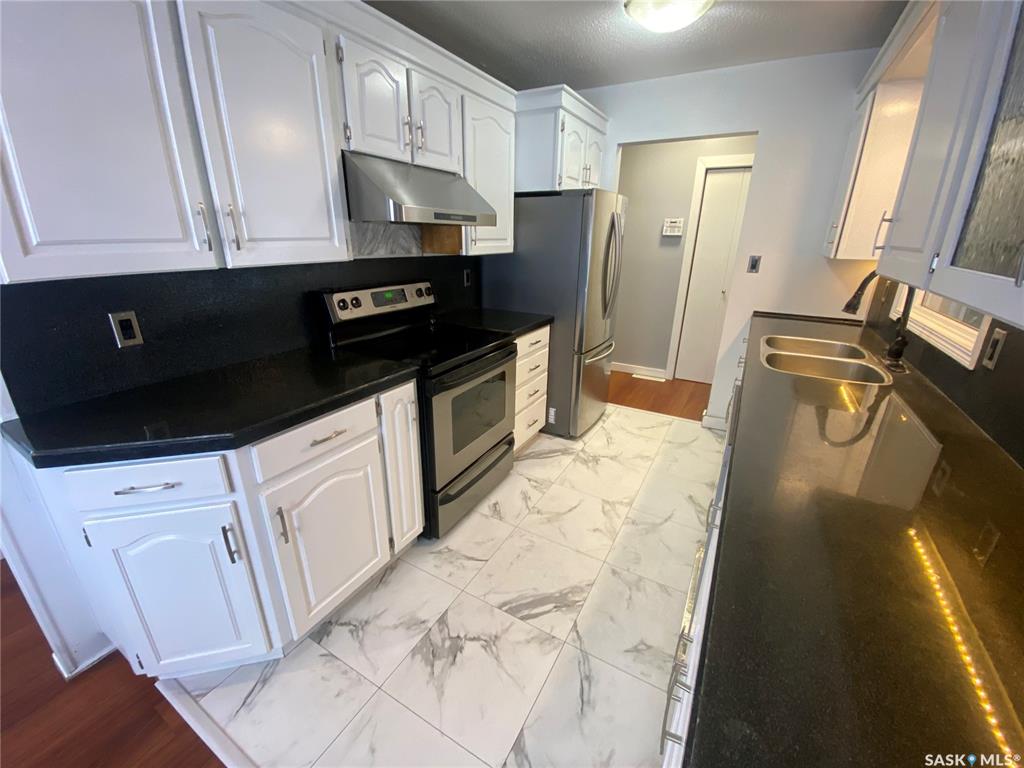 Third View of 15 Redwood Drive, West YO, Yorkton, Saskatchewan, S3N 2N3