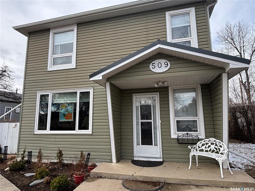 Second View of 509 Harder Street, Maple Creek, Saskatchewan, S0N 1N0