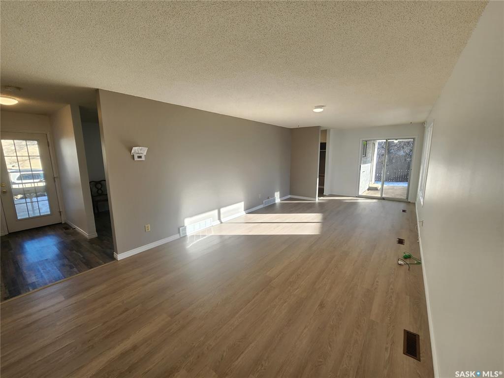 Fourth View of 601 Centre Street, Assiniboia, Saskatchewan, S0H 0B0