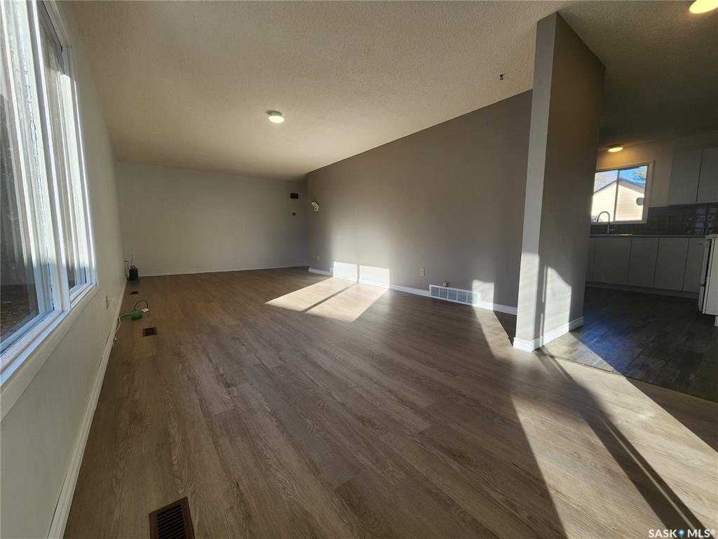 Fifth View of 601 Centre Street, Assiniboia, Saskatchewan, S0H 0B0