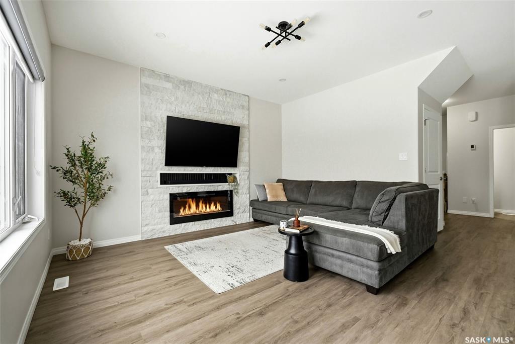 Fifth View of 4330 Kinloch Bay E, The Towns, Regina, Saskatchewan, S4V 3R7