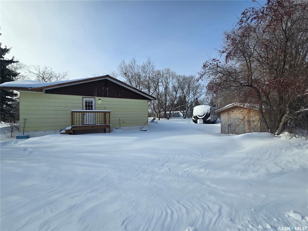 Fourth View of 35 James Street, Kisbey, Saskatchewan, S0C 1L0