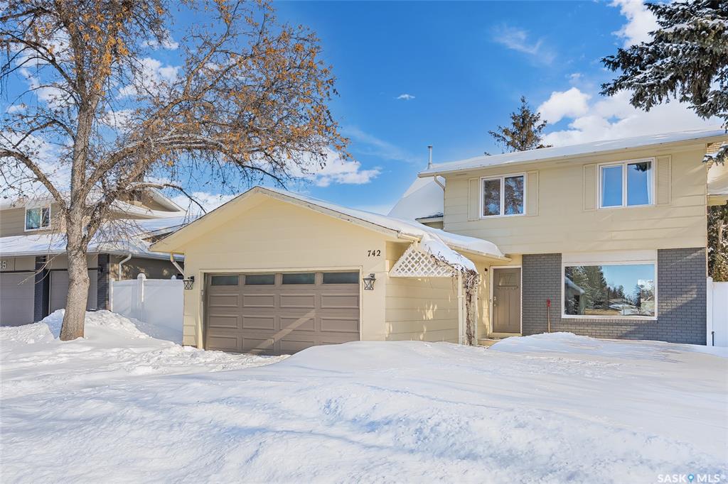 Second View of 742 Trent Crescent, East College Park, Saskatoon, Saskatchewan, S7H 4S5
