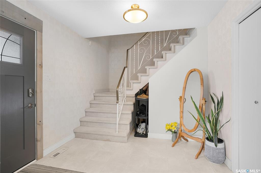 Third View of 742 Trent Crescent, East College Park, Saskatoon, Saskatchewan, S7H 4S5