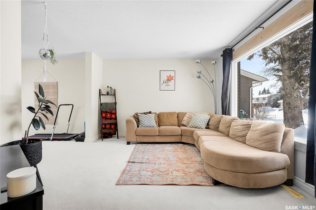 Fourth View of 742 Trent Crescent, East College Park, Saskatoon, Saskatchewan, S7H 4S5