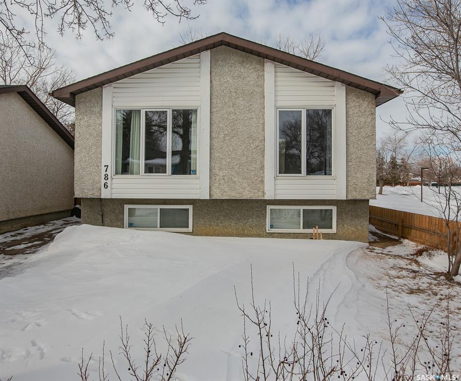 MLS® listing #SK029217 for sale located at 786 Hayworth Crescent N