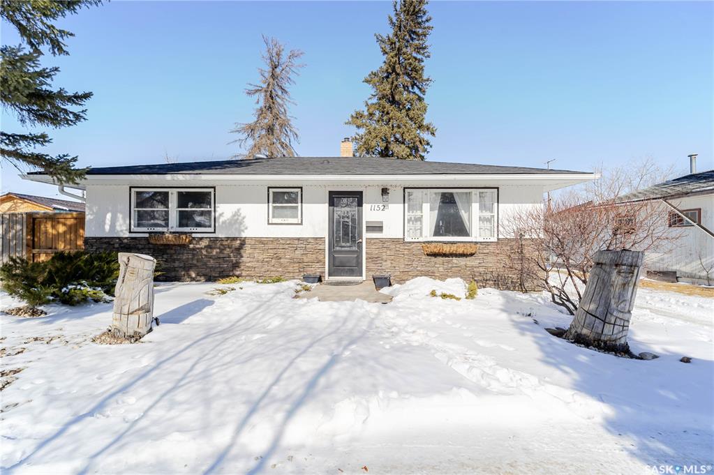 MLS® listing #SK029298 for sale located at 1152 Lillooet Street W