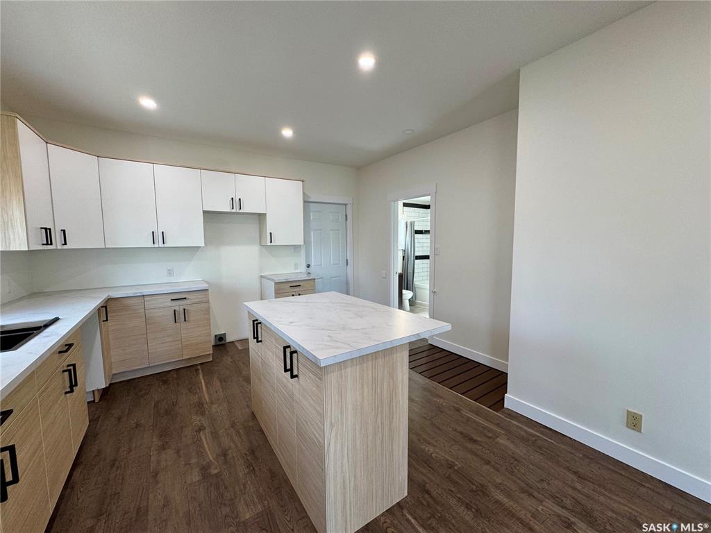 Fifth View of 211 9th Street E, Midtown, Prince Albert, Saskatchewan, S6V 0X7