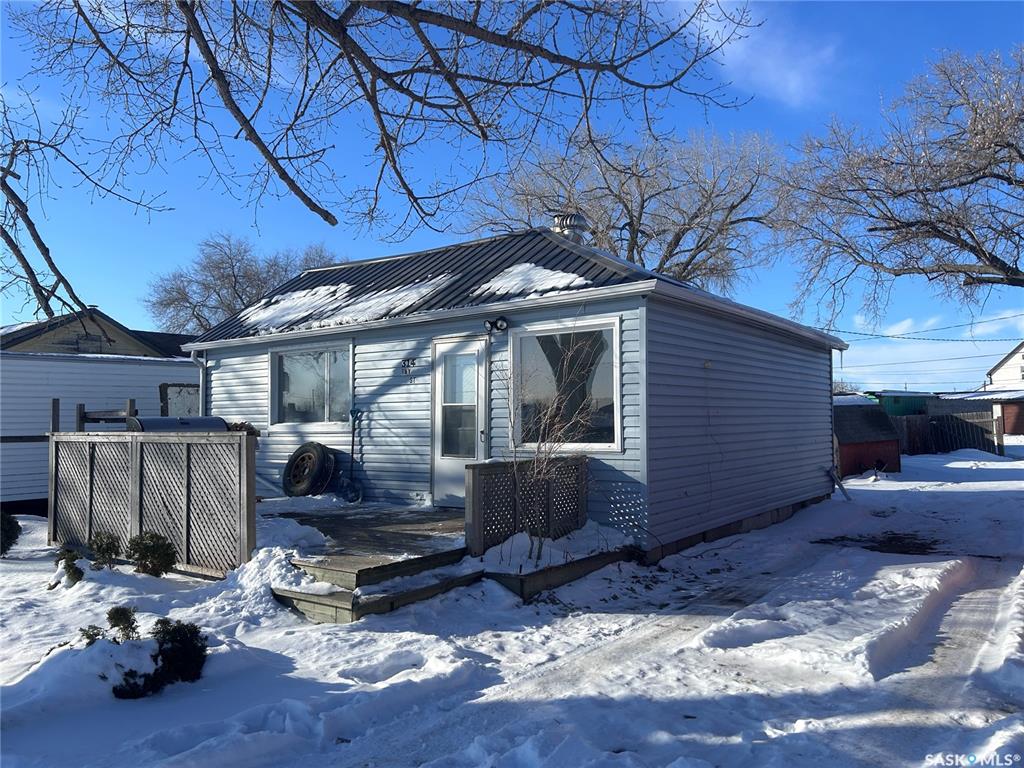 Second View of 314 Railway Street, Bienfait, Saskatchewan, S0C 0M0