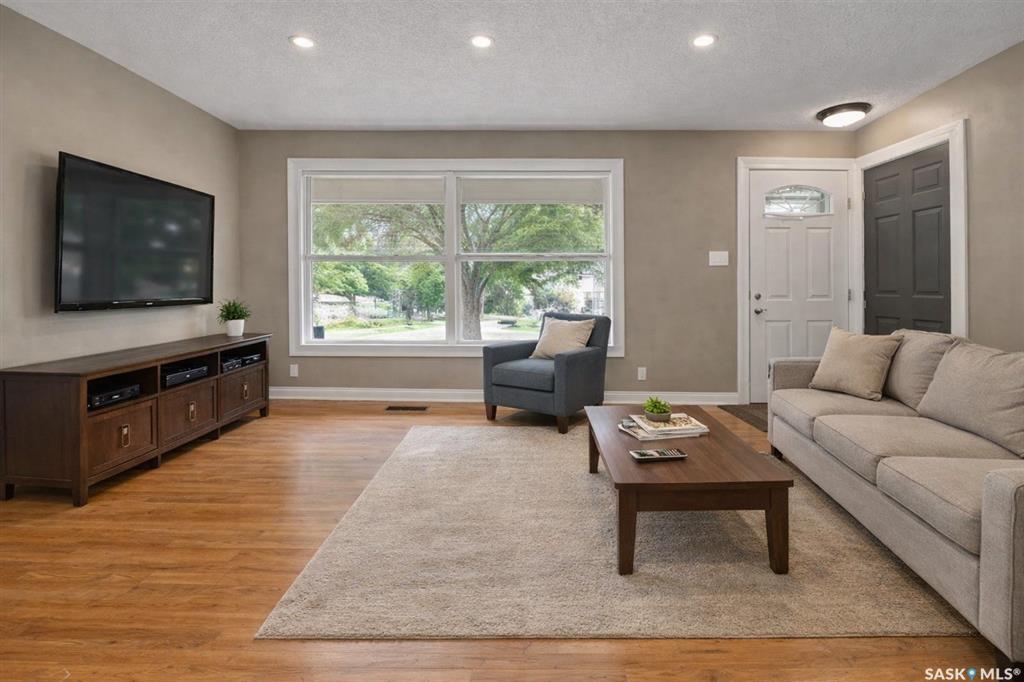 Fourth View of 4515 Sherwood Drive, Regent Park, Regina, Saskatchewan, S4R 4B3