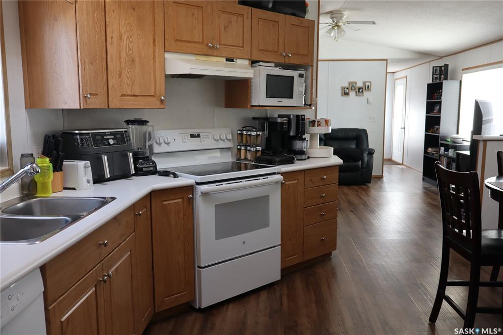 Third View of 20 H Avenue, Willow Bunch, Saskatchewan, S0H 4K0