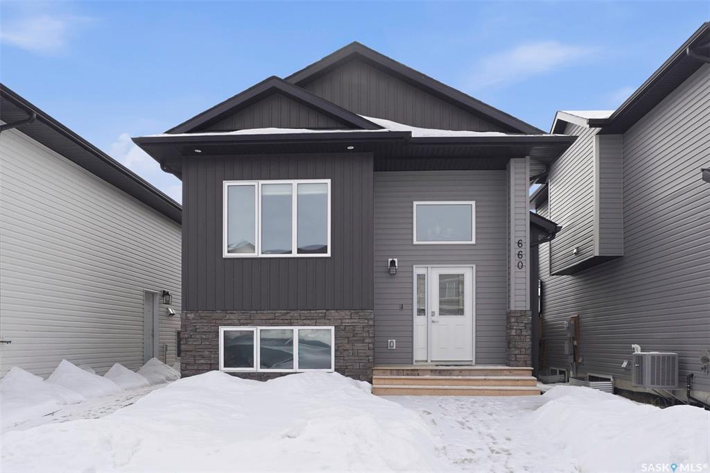 660 Feheregyhazi Boulevard, SK029545, Saskatchewan,