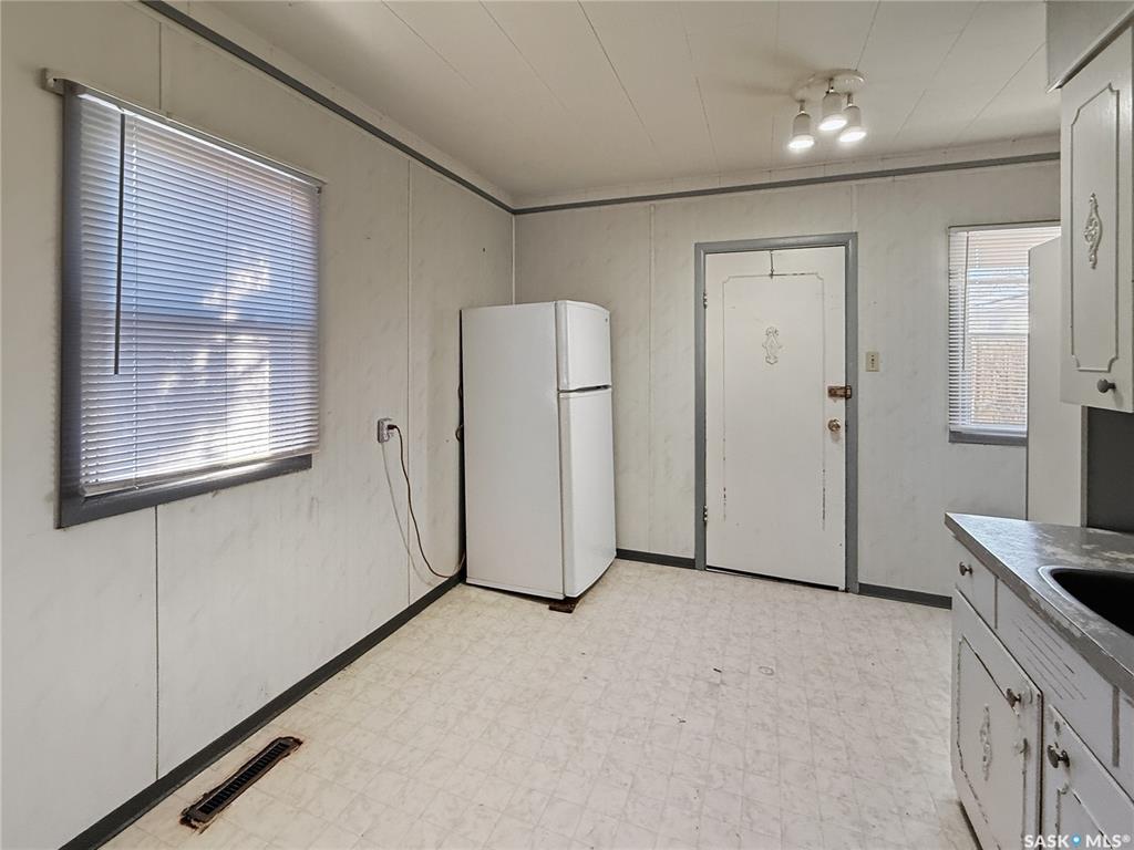 Fifth View of 96 10th Avenue Ne, North East, Swift Current, Saskatchewan, S9H 2T2