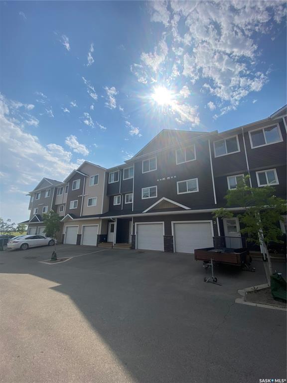 Fifth View of 1060 Parr Hill Drive #4, Martensville, Saskatchewan, S0K 2T1