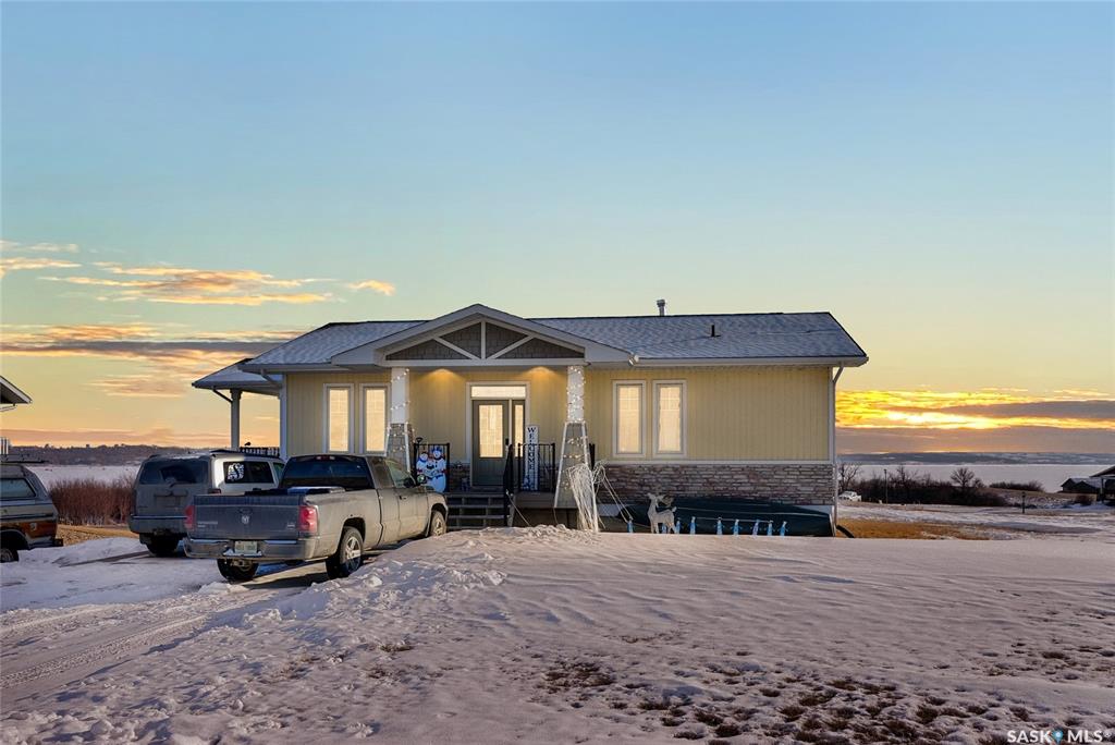 MLS® listing #SK029765 for sale located at 245 Sundale Ridge W