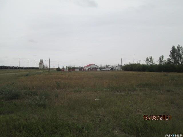 Second View of 910 Railway Avenue E, Aneroid, Saskatchewan, S0N 0C0