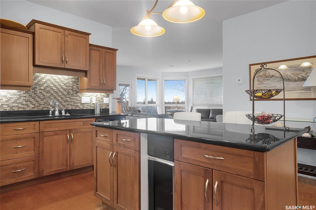 Fifth View of 401 Cartwright Street #204, The Willows, Saskatoon, Saskatchewan, S7T 0B3